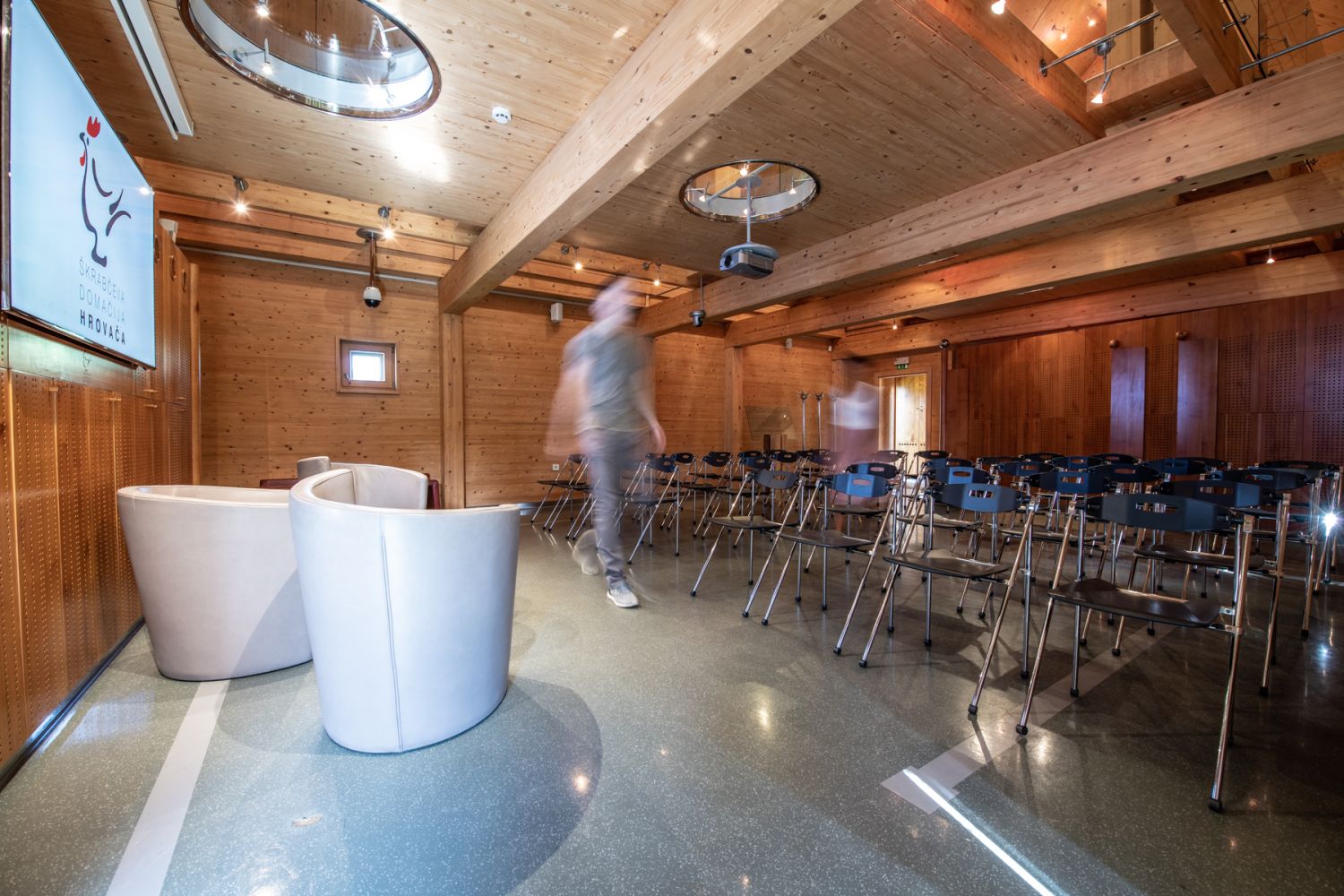 Foto_kLemen Razinger_Domacija_20.8.2020_preview-2363